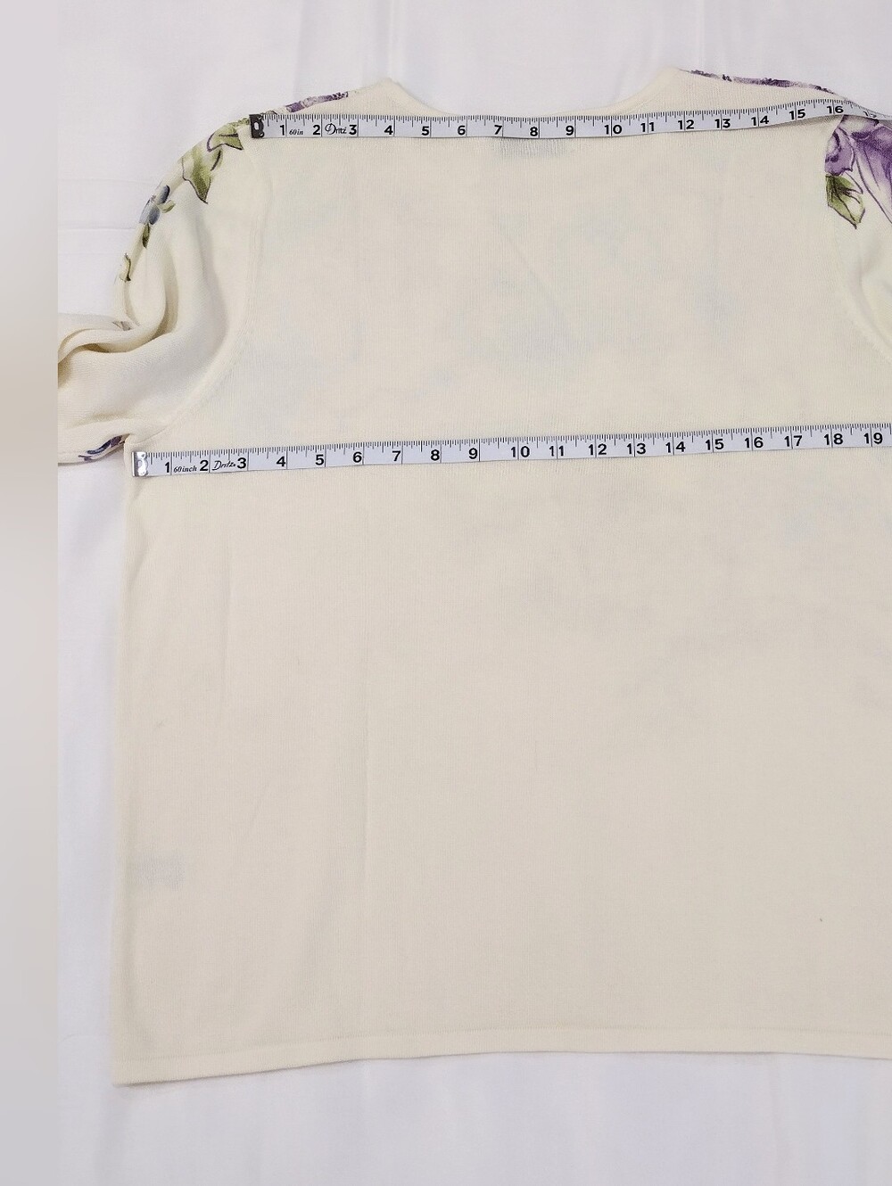 Alfred Dunner Sz LFloral Scoop Neck Women's Top in Cream and Lilac - Picture 15 of 17